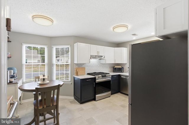 147 PINE OAK BLVD, Barnegat, NJ 08005