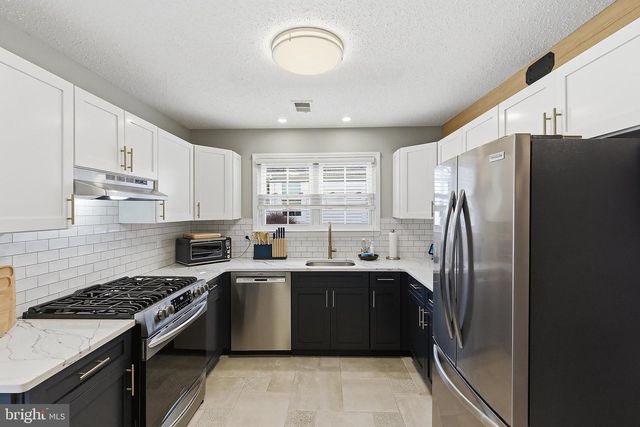 147 PINE OAK BLVD, Barnegat, NJ 08005