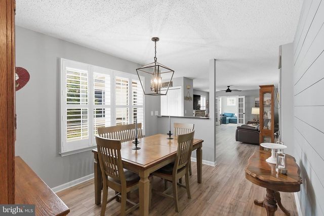 147 PINE OAK BLVD, Barnegat, NJ 08005