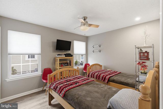 147 PINE OAK BLVD, Barnegat, NJ 08005