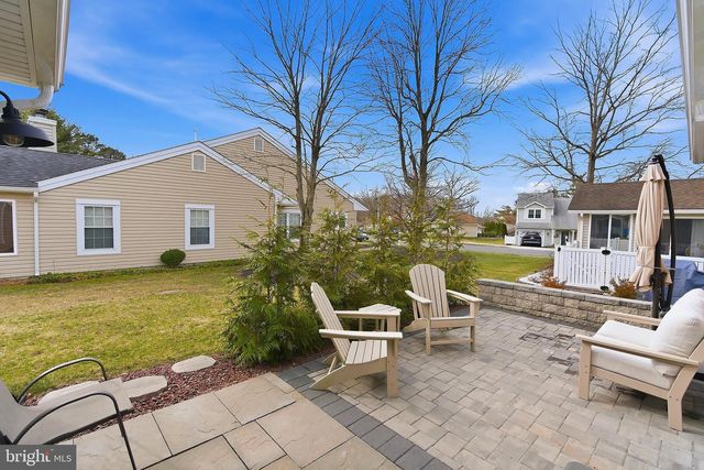 147 PINE OAK BLVD, Barnegat, NJ 08005
