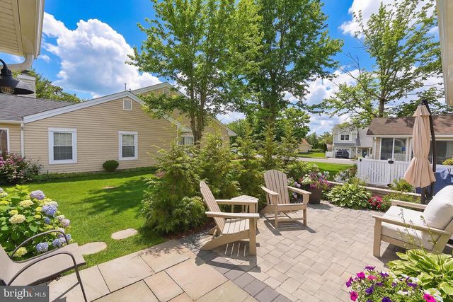 147 PINE OAK BLVD, Barnegat, NJ 08005