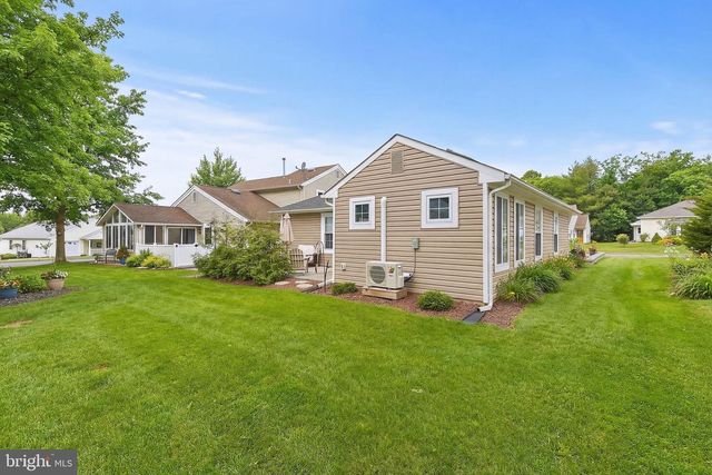 147 PINE OAK BLVD, Barnegat, NJ 08005