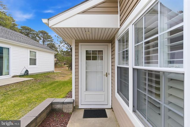 147 PINE OAK BLVD, Barnegat, NJ 08005