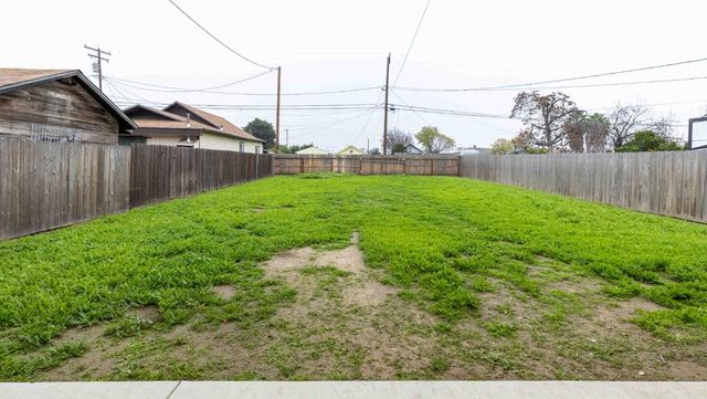 928 Alamo Ave, Modesto, CA 95351