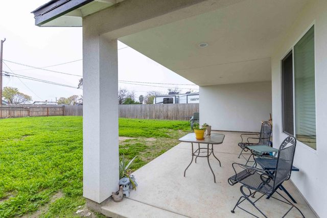 928 Alamo Ave, Modesto, CA 95351