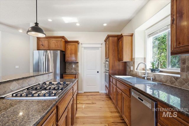 811 E Silver Torch, Meridian, ID 83646