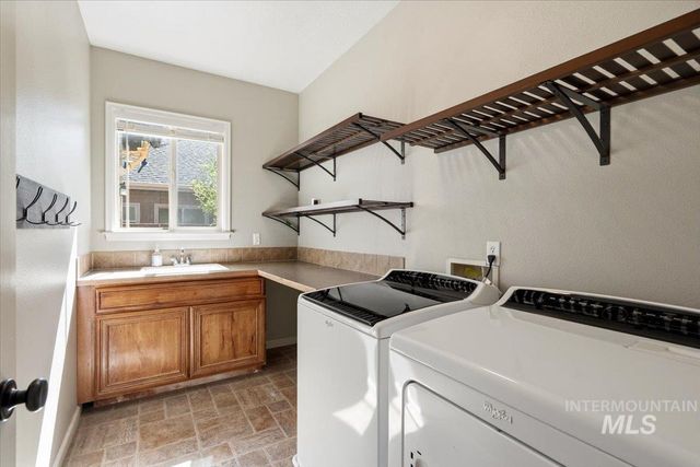 811 E Silver Torch, Meridian, ID 83646