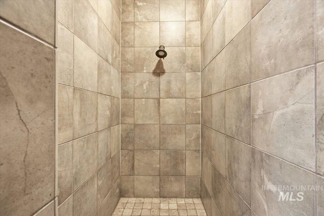 811 E Silver Torch, Meridian, ID 83646