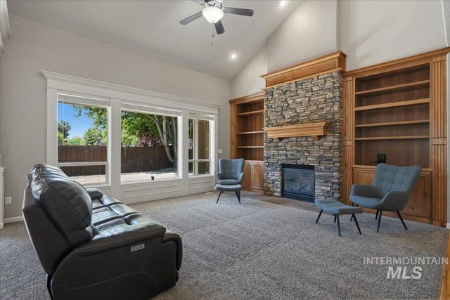 811 E Silver Torch, Meridian, ID 83646