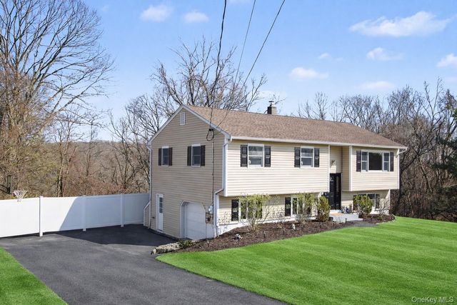 11 Richard Road, Mahopac, NY 10541