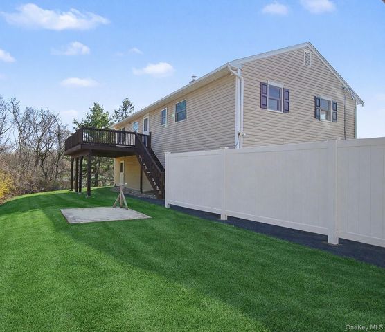 11 Richard Road, Mahopac, NY 10541