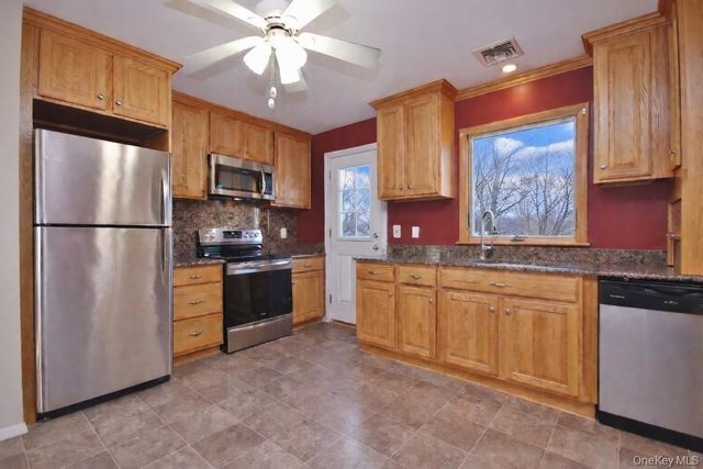 11 Richard Road, Mahopac, NY 10541