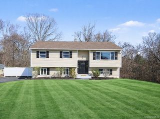 11 Richard Road, Mahopac, NY 10541