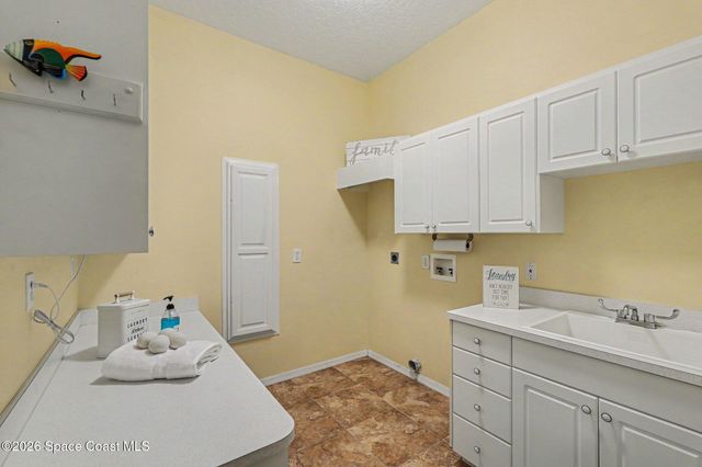 3170 Southern Oaks Drive, Merritt Island, FL 32952