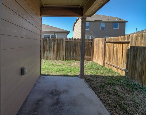 1436 Breanna LN, Kyle, TX 78640