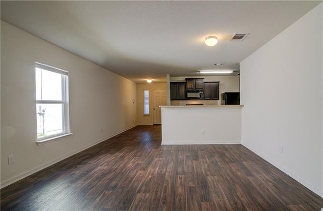 1436 Breanna LN, Kyle, TX 78640