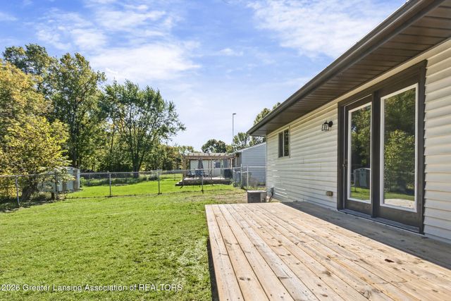 5111 Hughes Road, Lansing, MI 48911