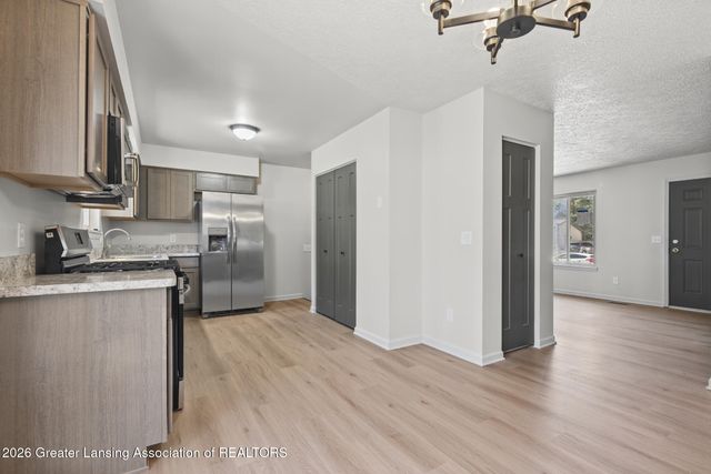 5111 Hughes Road, Lansing, MI 48911