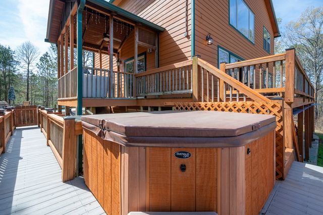 14 Honeysuckle Way, Ellijay, GA 30540