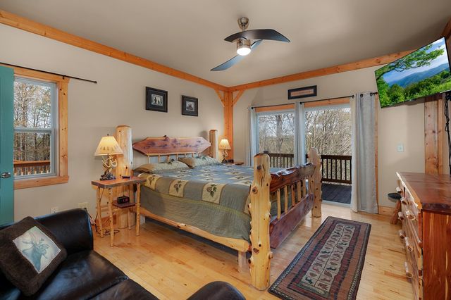 14 Honeysuckle Way, Ellijay, GA 30540