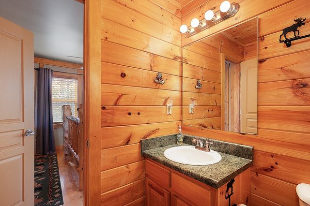14 Honeysuckle Way, Ellijay, GA 30540