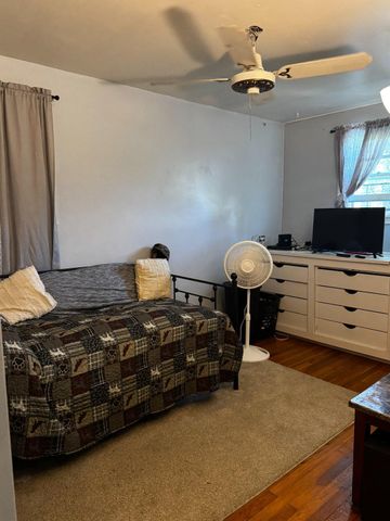 2 WALNUT DR, Elkton, MD 21921