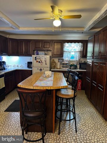 2 WALNUT DR, Elkton, MD 21921