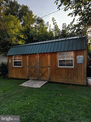 2 WALNUT DR, Elkton, MD 21921