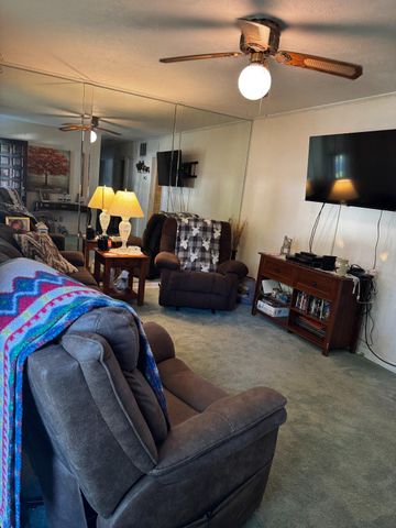 2 WALNUT DR, Elkton, MD 21921