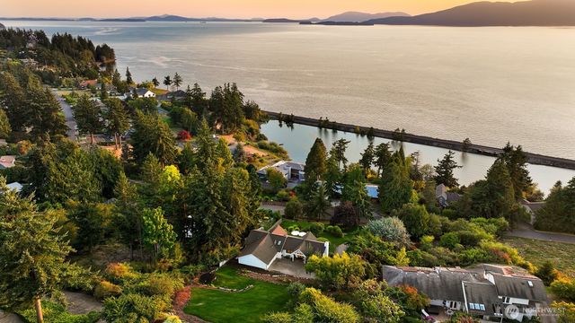 405 Bayside Road, Bellingham, WA 98225