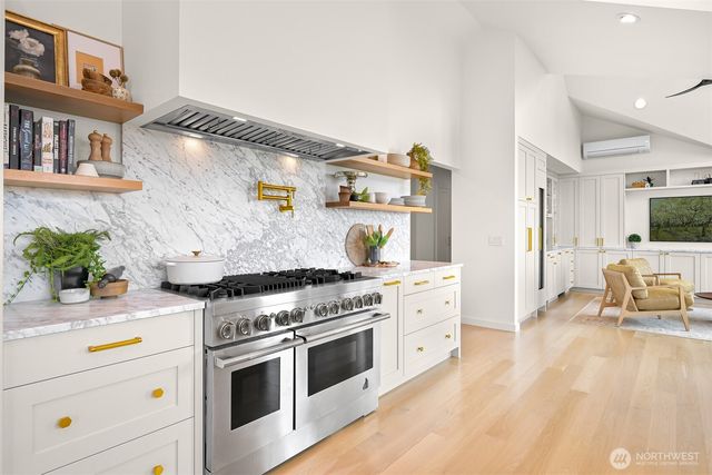 405 Bayside Road, Bellingham, WA 98225