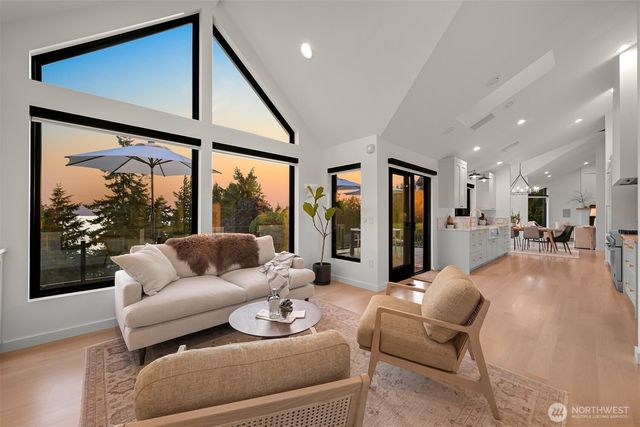 405 Bayside Road, Bellingham, WA 98225