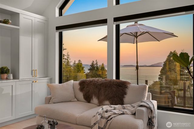 405 Bayside Road, Bellingham, WA 98225