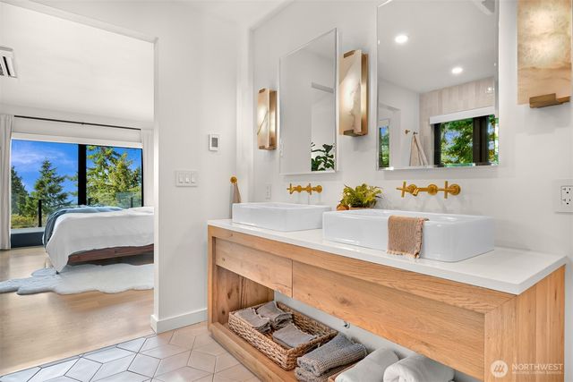 405 Bayside Road, Bellingham, WA 98225