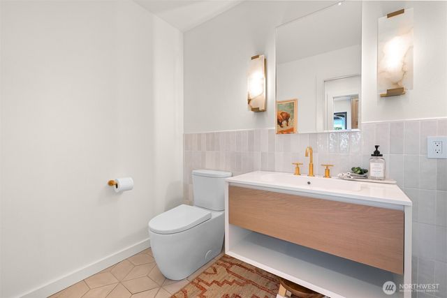 405 Bayside Road, Bellingham, WA 98225