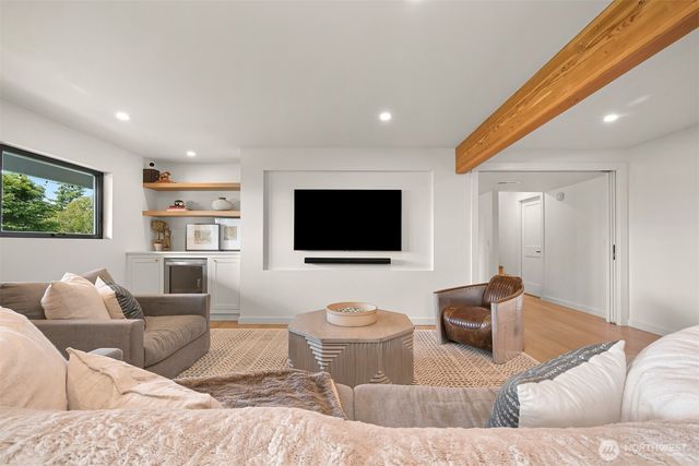 405 Bayside Road, Bellingham, WA 98225