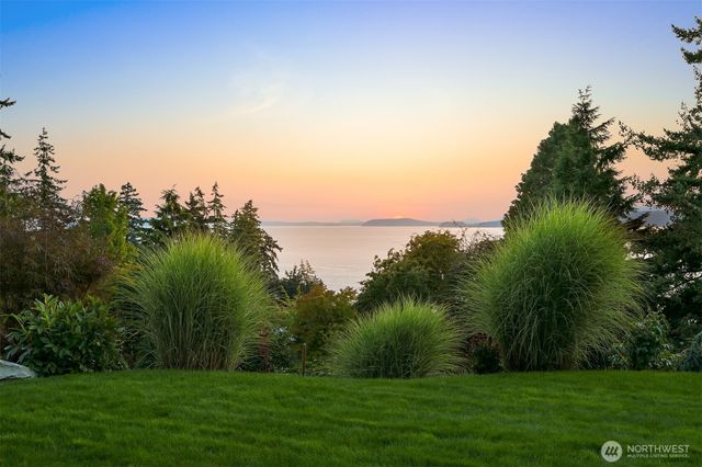 405 Bayside Road, Bellingham, WA 98225