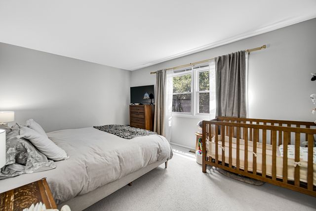 3010 N Kennicott Avenue, Arlington Heights, IL 60004