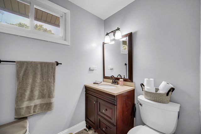 3010 N Kennicott Avenue, Arlington Heights, IL 60004