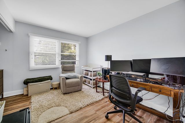 3010 N Kennicott Avenue, Arlington Heights, IL 60004