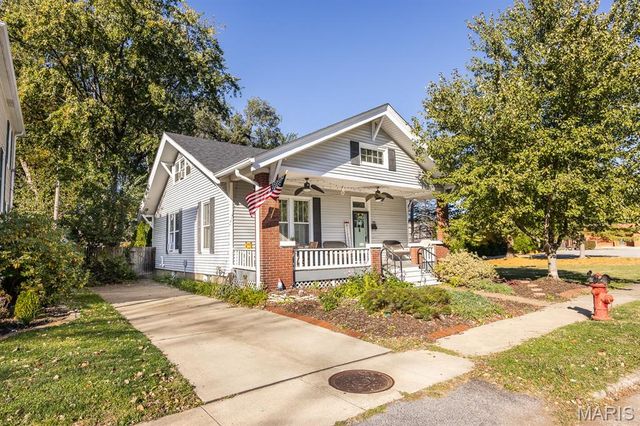 215 S Benton Street, Edwardsville, IL 62025