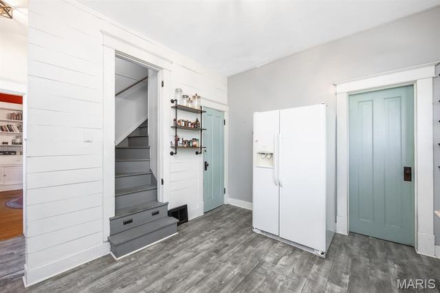 215 S Benton Street, Edwardsville, IL 62025