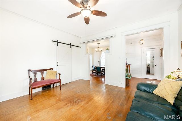 215 S Benton Street, Edwardsville, IL 62025