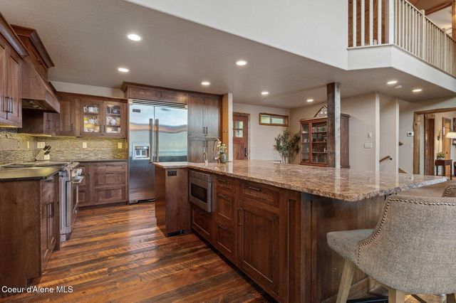 6469 E Evernade RD, Hayden, ID 83835