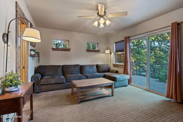 6469 E Evernade RD, Hayden, ID 83835