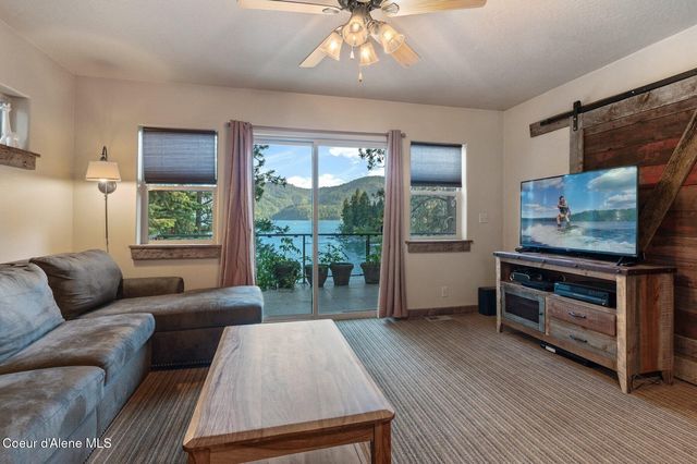 6469 E Evernade RD, Hayden, ID 83835