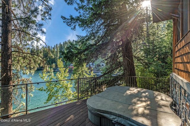6469 E Evernade RD, Hayden, ID 83835