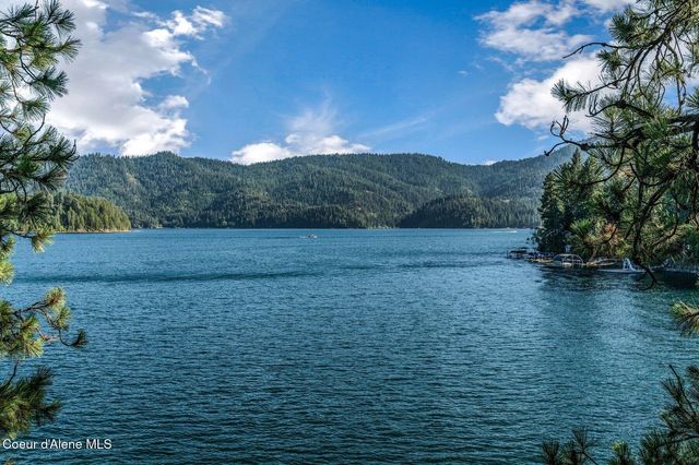 6469 E Evernade RD, Hayden, ID 83835