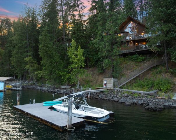 6469 E Evernade RD, Hayden, ID 83835